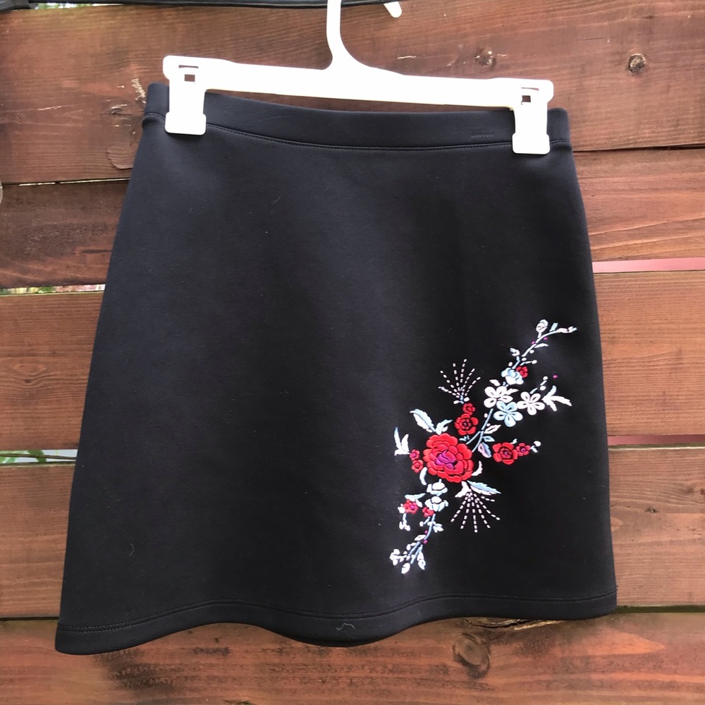 EXPRESS FLORAL PENCIL SKIRT